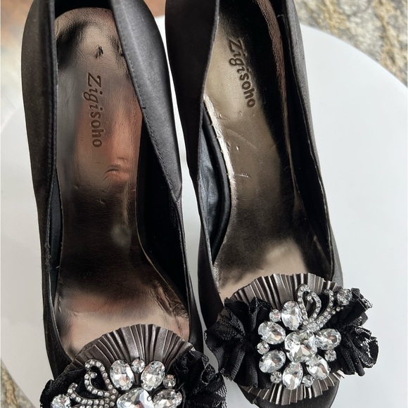 ZIGI Soho Black Satin Selita Rhinestone Embellished Stiletto Heel Size 7.5 - Picture 3 of 10